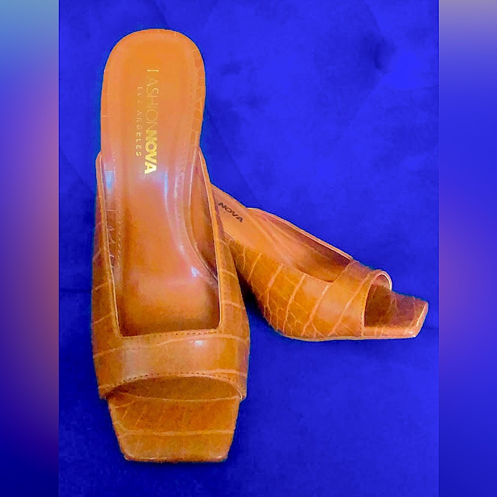 Fashionnova Heel, Brown, “faux snakeskin”, peep toe, Sandal